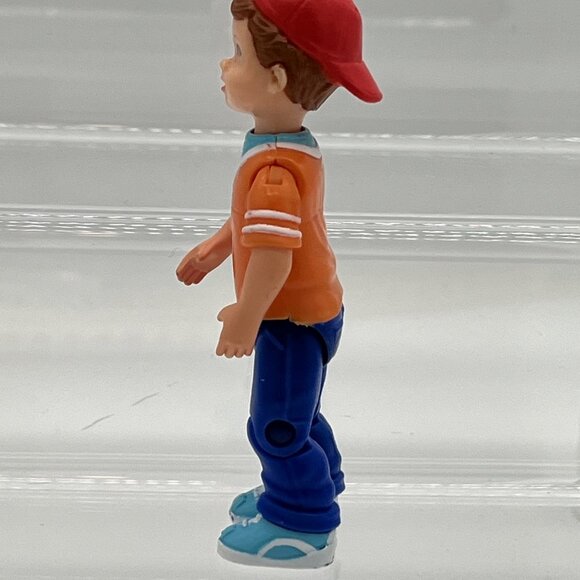 Fisher-Price Loving Family Dollhouse Boy Brother Doll Figure Baseball Cap 2002 - Picture 4 of 6
